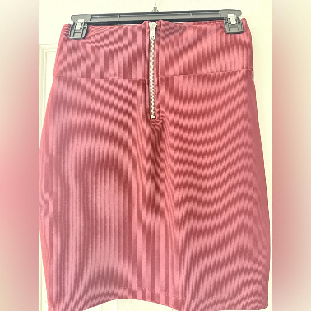 Forever 21 Maroon Pencil Skirt with Zipper